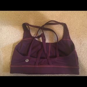 Lululemon sports bra